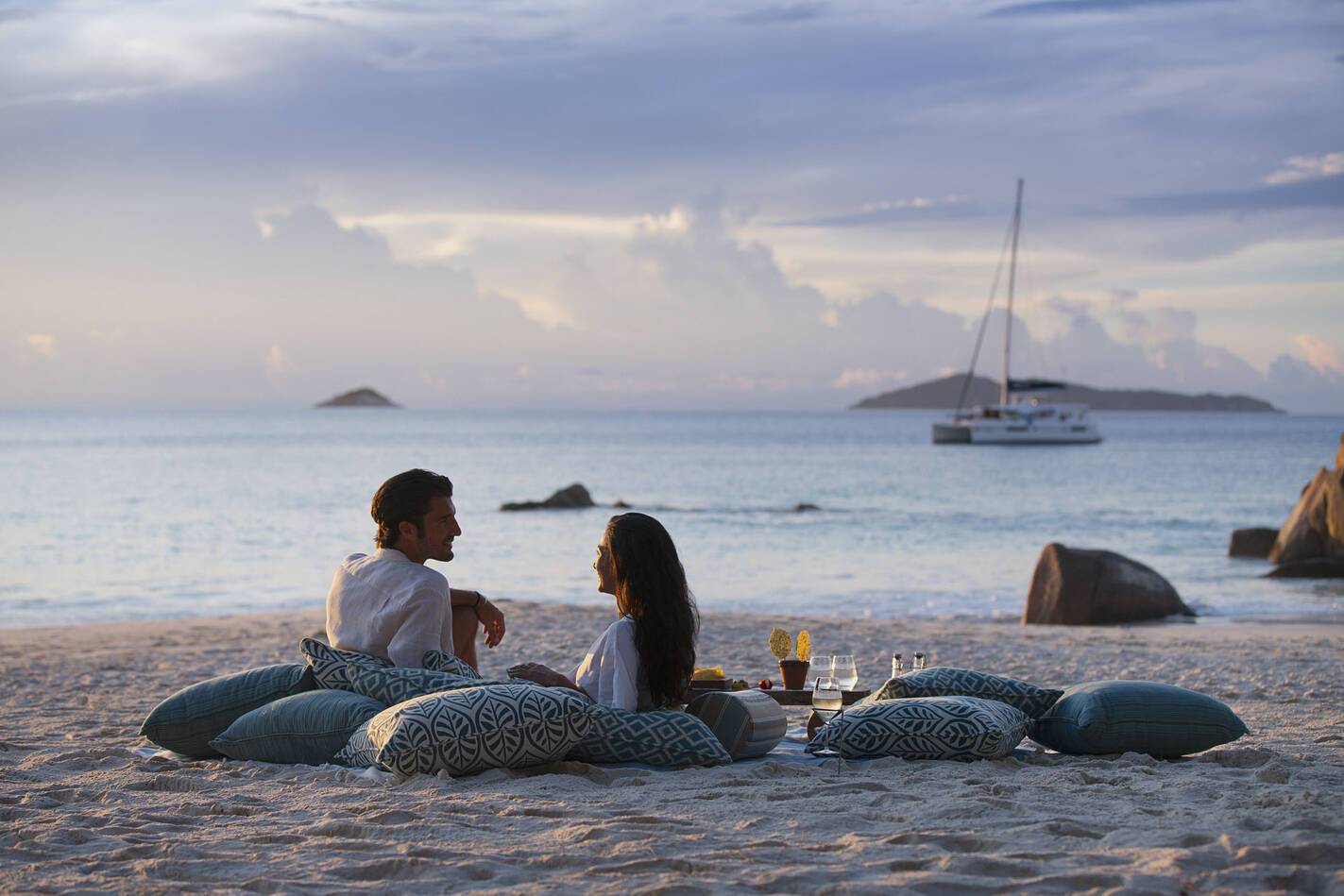 Raffles Seychelles Anse Lazio Sundowner Couple